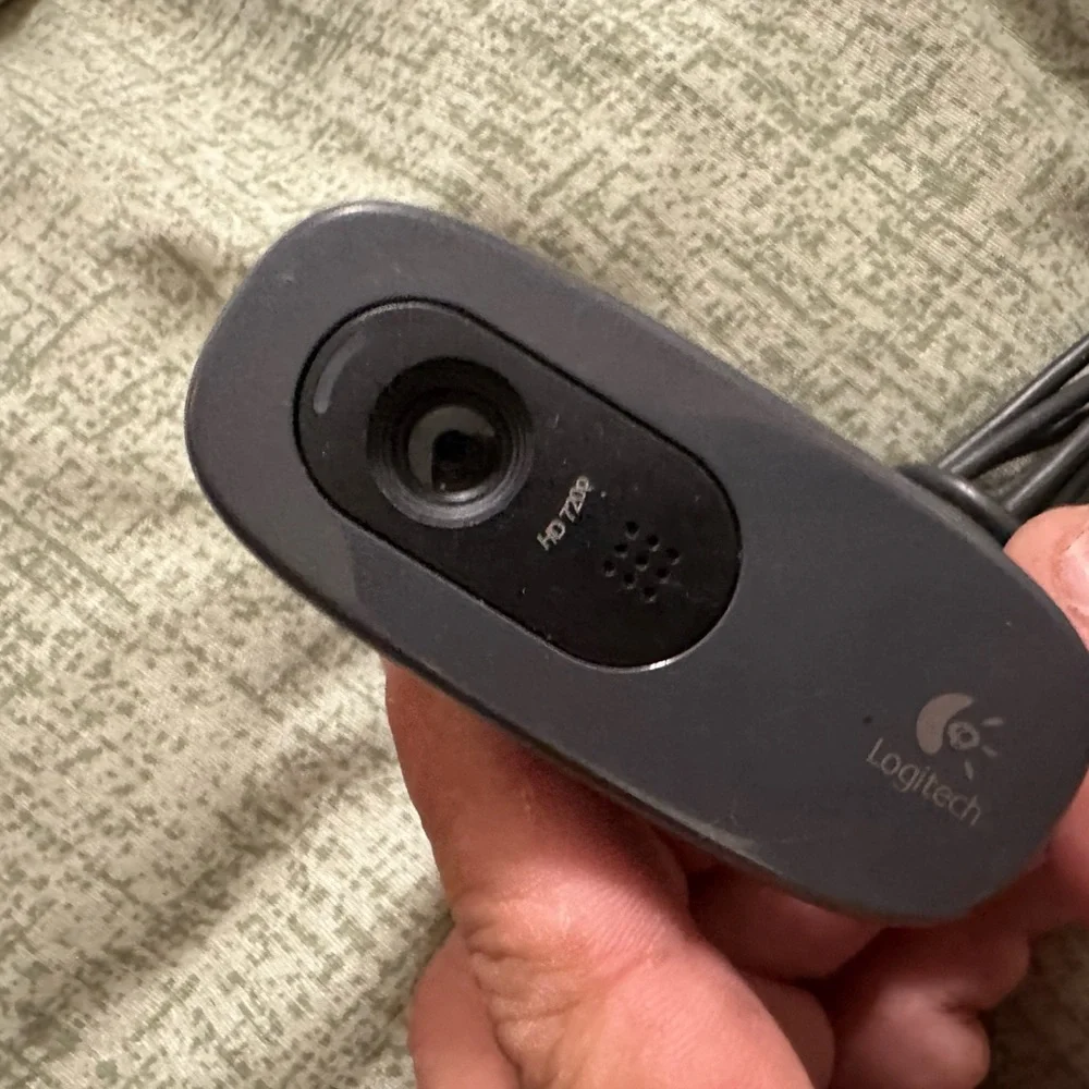 Logitech HD 720p webcam w/ microphone